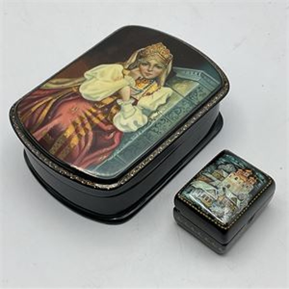Vintage Russian Lacquer Trinket Box Set Hand Painted Folk Art Kholui Village